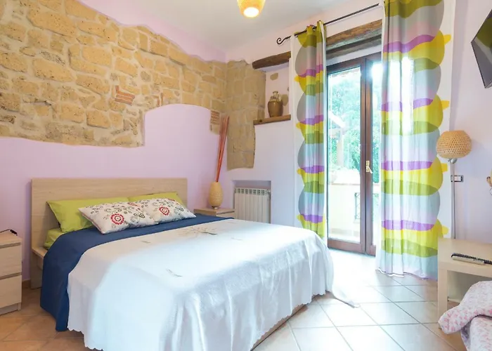 Corte Del Re Dimora Storica 4* Neapol