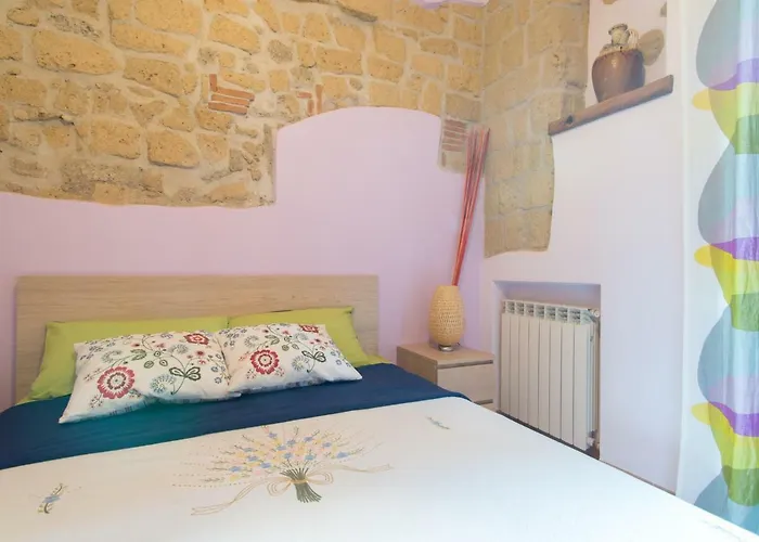 Corte Del Re Dimora Storica 4* Neapol